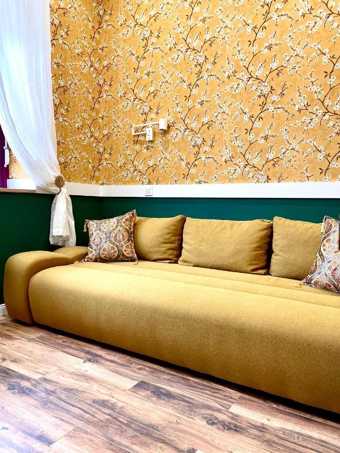 Thermal Raday 4 - Zendaya Appartement *